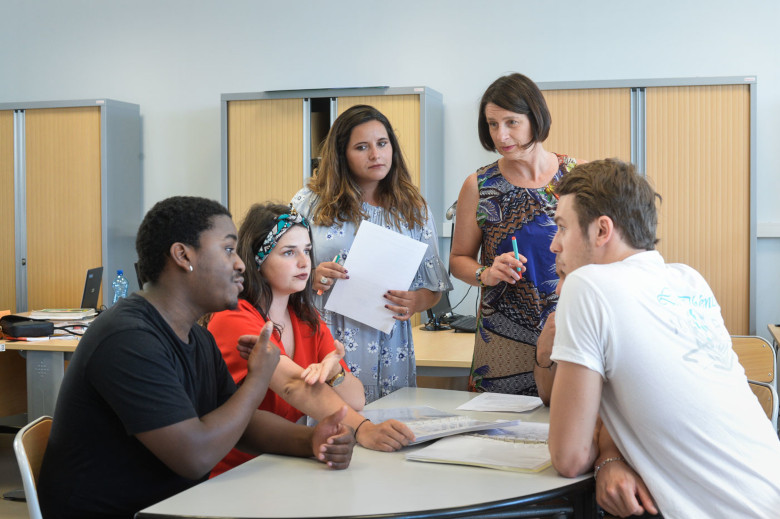 Participation des étudiants au débriefing